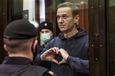  Navalny Poisoning Scandal: An Orchestrated Plot Exposing Russia's Fragile Democratic Facade