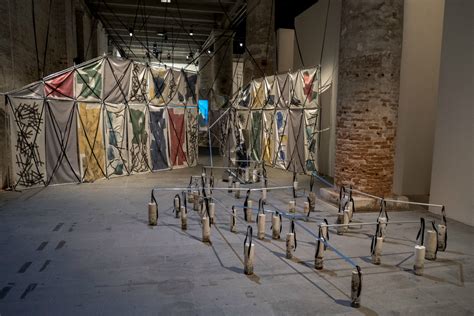 Venice Biennale 2017: Khám phá nghệ thuật đương đại và những suy ngẫm về Futurism trong bối cảnh hiện đại